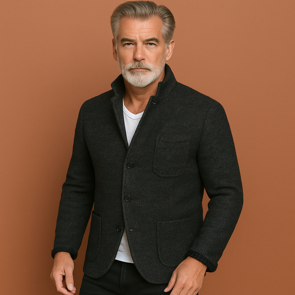 Men’s knitted cardigan in black with pockets, lightweight and comfortable for stylish casual outfits.