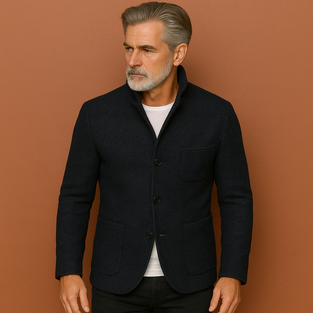 Men’s knitted cardigan in navy blue with pockets, lightweight and comfortable for stylish casual outfits.